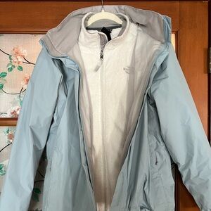 *SOLD* on Depop The North Face Women's Dryvent Sky Blue Jacket w White Fleece